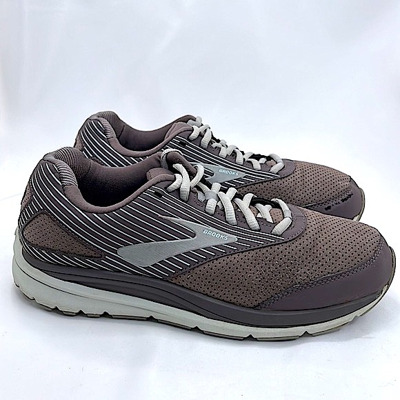Brooks Shoes - Brooks Addiction Walk women’s shoes size 9.5 Wide slip resistant sole